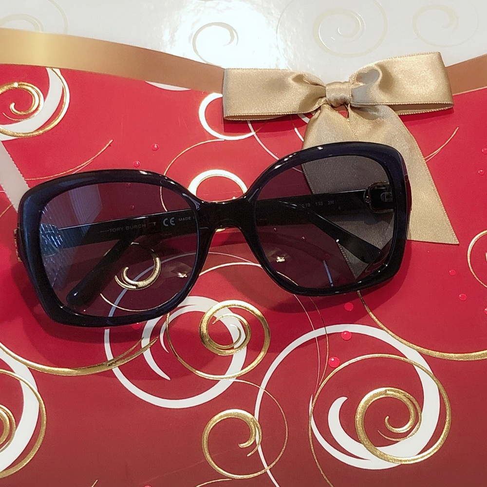 🆕 Tory Burch unisex sunglasses